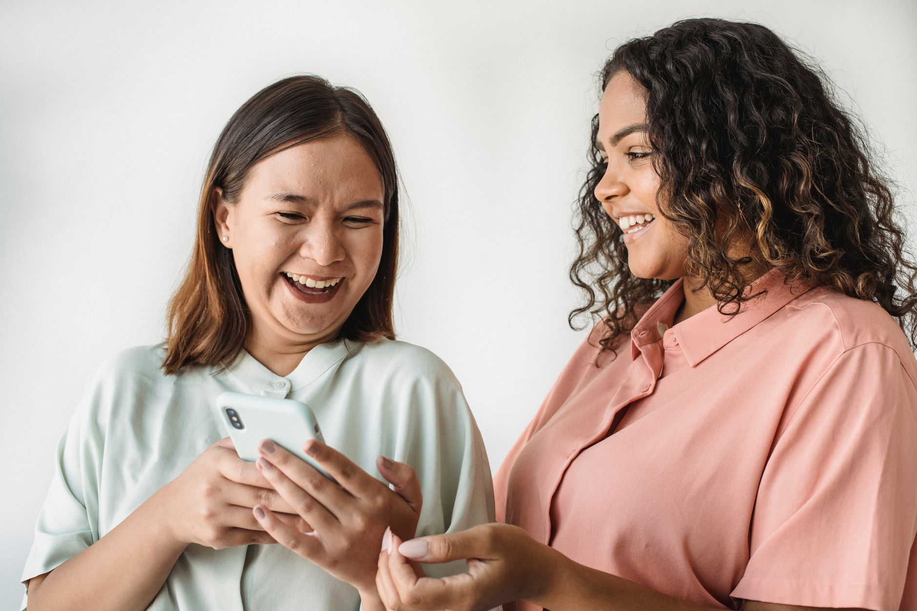 How to Share Short Dramas With Friends and Family Without Losing Your Progress